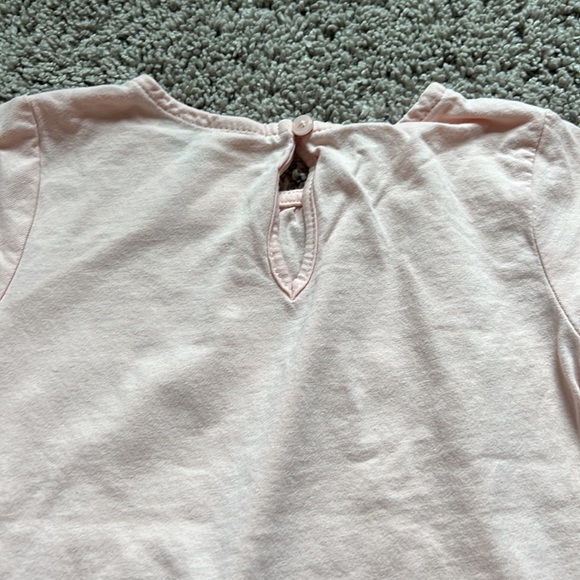 OshKosh flutter sleeve onesie - Picture 4 of 5